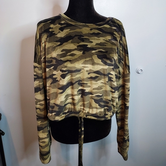 No Boundaries Size XXXL(21) Super Soft Camo Long Sleeve Shirt Cropped Top - Picture 2 of 7